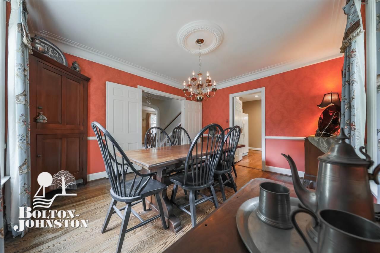 711 Barrington Road Detroit, MI 48215 - Photo 12 of 43 31353679-11.JPG