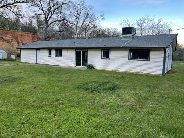 18690 Reeds Creek Road Red Bluff, CA 96080 - Photo 4 of 23 a front view of house with yard and trees