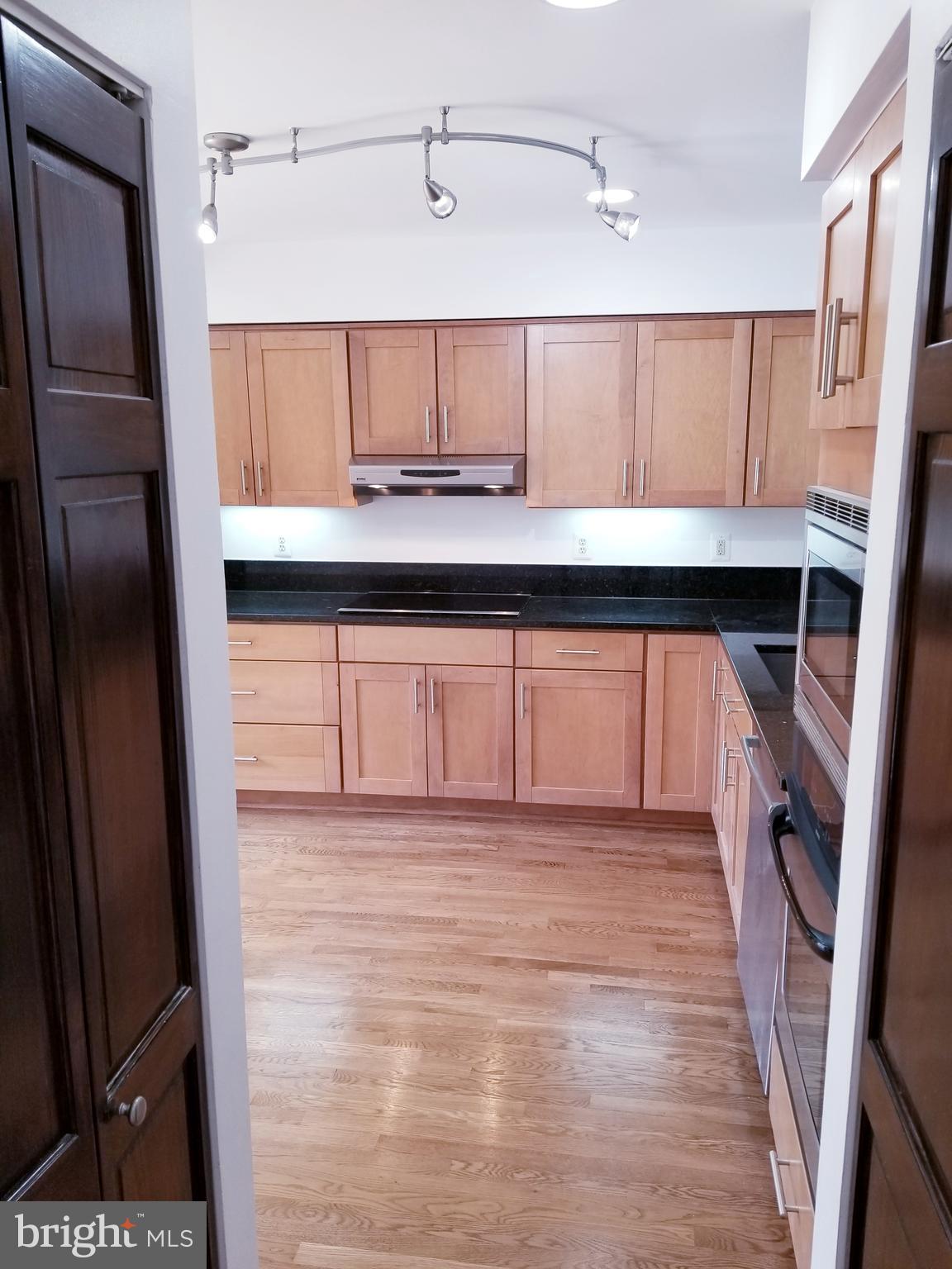 2034 Lakewinds Drive Reston, VA 20191 - Photo 11 of 41 Gallery Image 11