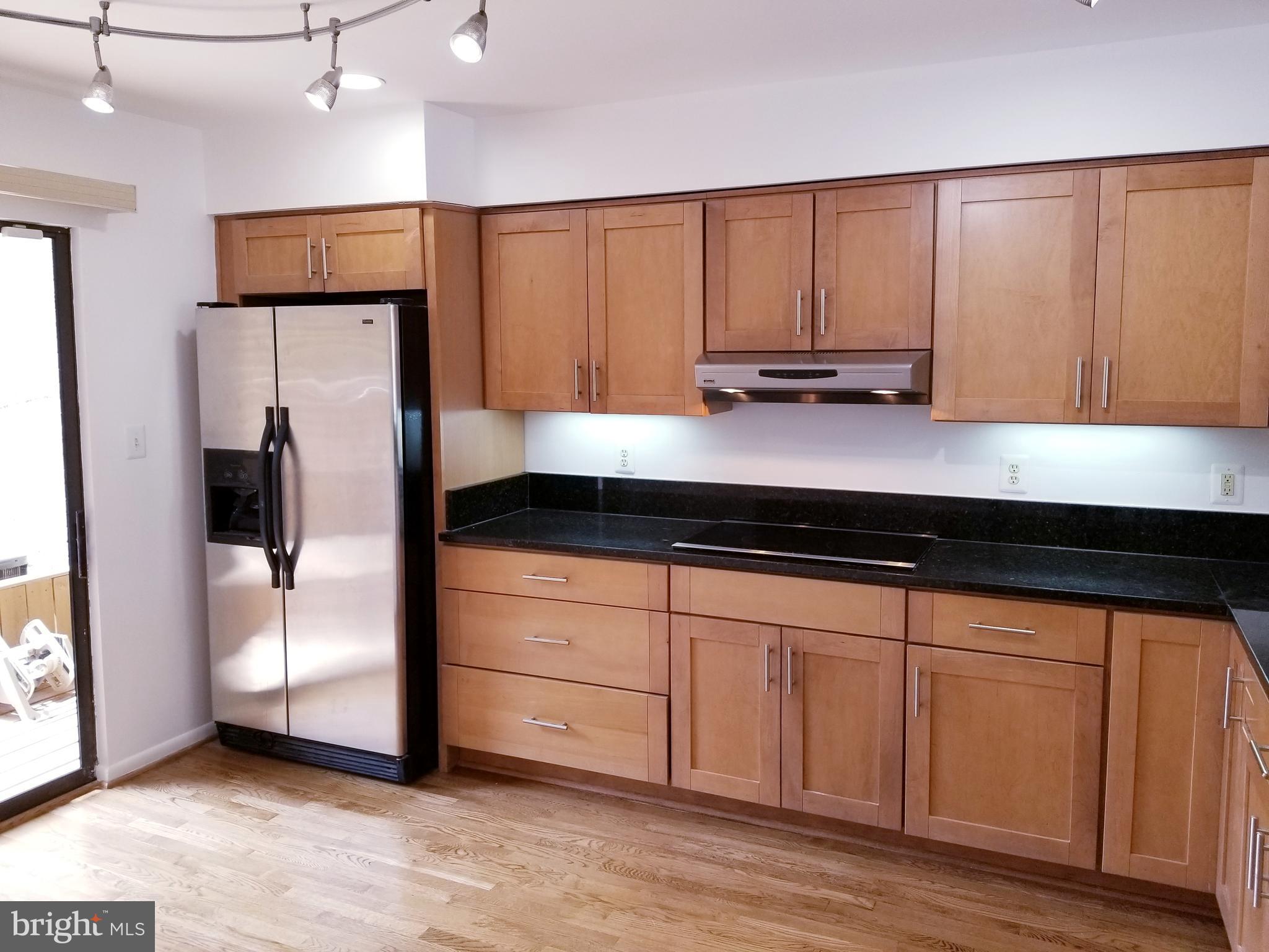 2034 Lakewinds Drive Reston, VA 20191 - Photo 12 of 41 Gallery Image 12