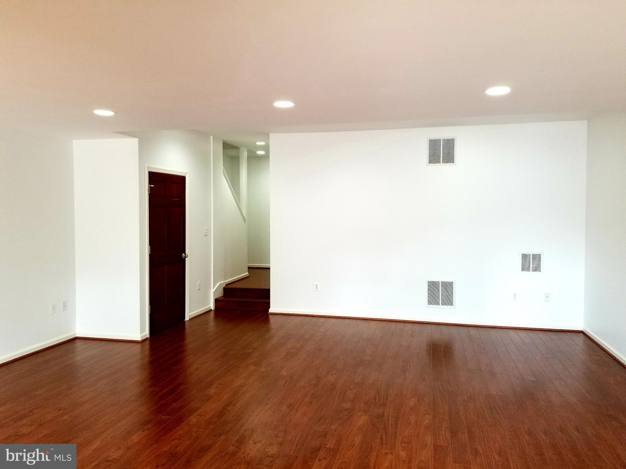 2034 Lakewinds Drive Reston, VA 20191 - Photo 36 of 41 Gallery Image 36