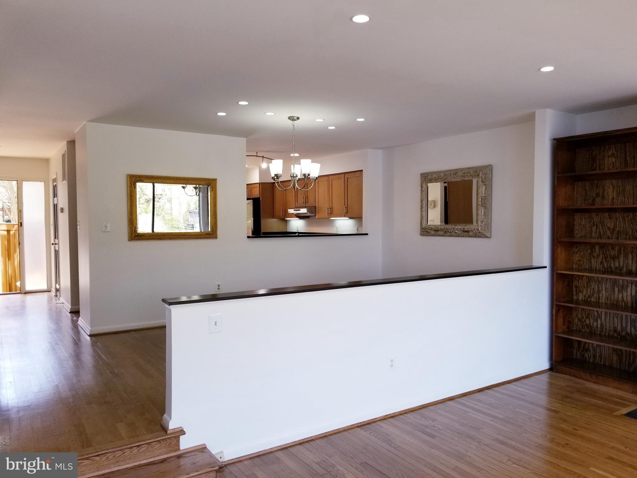 2034 Lakewinds Drive Reston, VA 20191 - Photo 10 of 41 Gallery Image 10