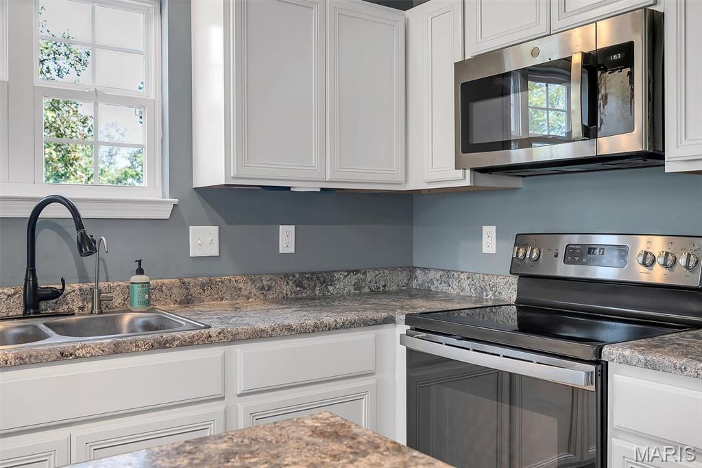 68 Lyrics Lane Villa Ridge, MO 63089 - Photo 21 of 39