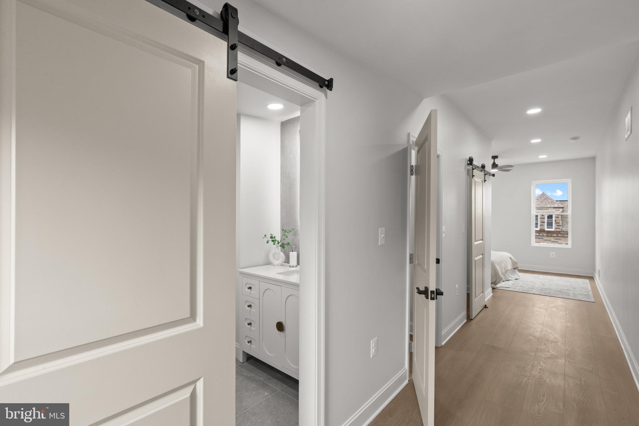 124 North Mount Street Baltimore, MD 21223 - Photo 24 of 38 Upper Level Primary Suite