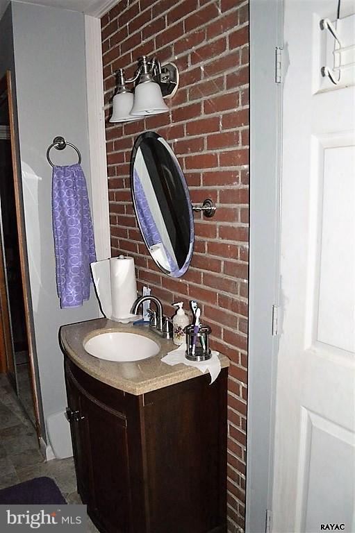 402 Frederick Street Hanover, PA 17331 - Photo 16 of 22 First Flr Bath
