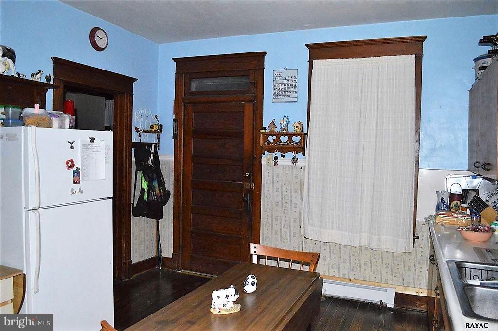 402 Frederick Street Hanover, PA 17331 - Photo 7 of 22 First Flr Kitchen
