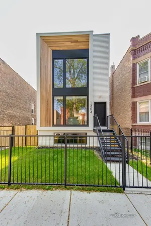 $6,500 | 1304 North Lawndale Avenue, Chicago, IL 60651