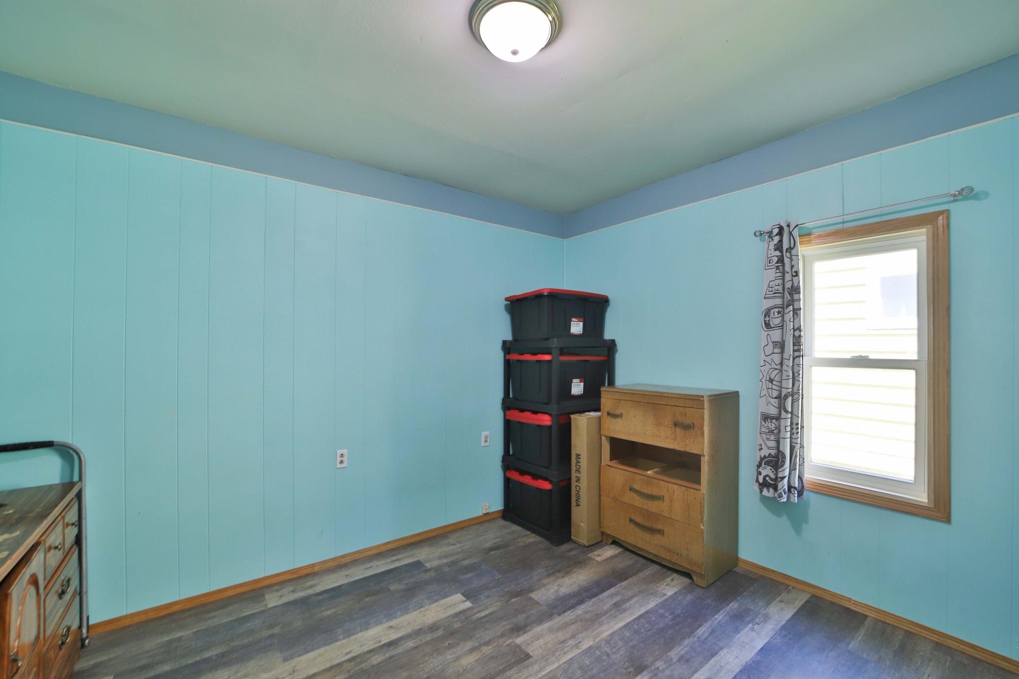 403 8th Street Northeast Staples, MN 56479 - Photo 26 of 41