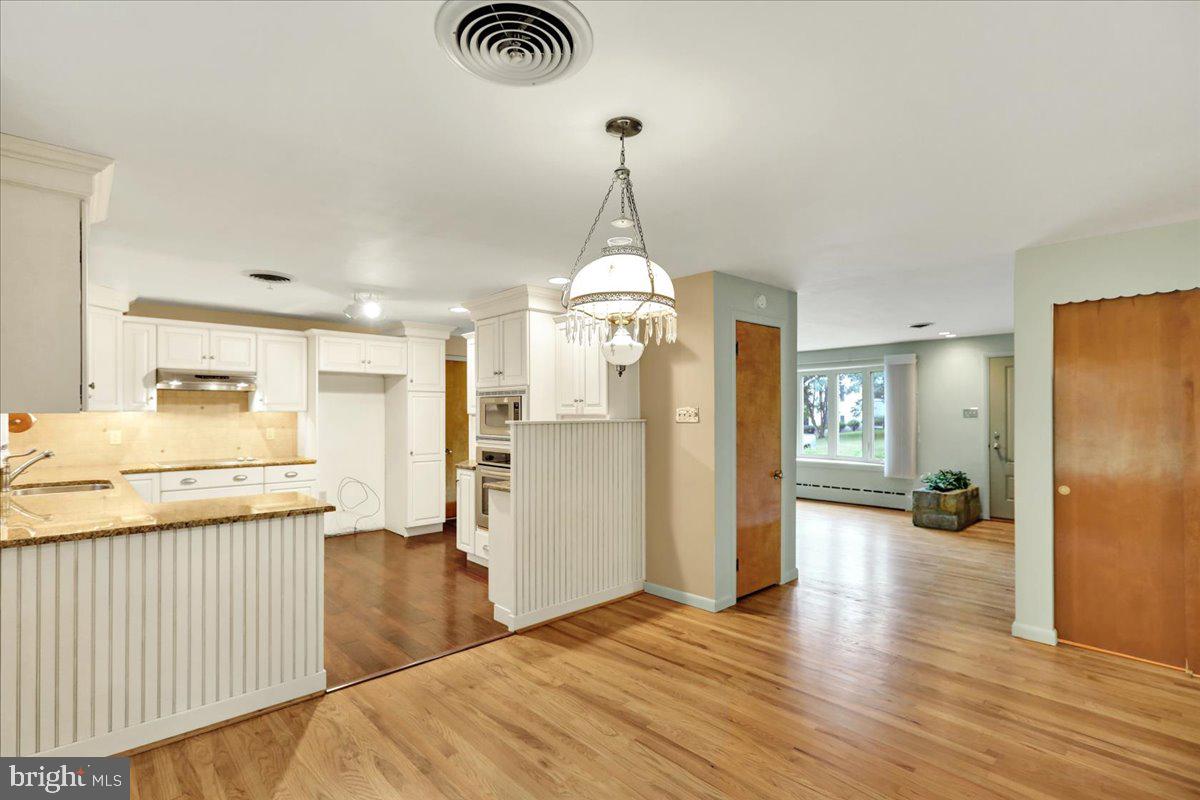 3028 Leiszs Bridge Road Reading, PA 19605 - Photo 5 of 31 Gallery Image 5