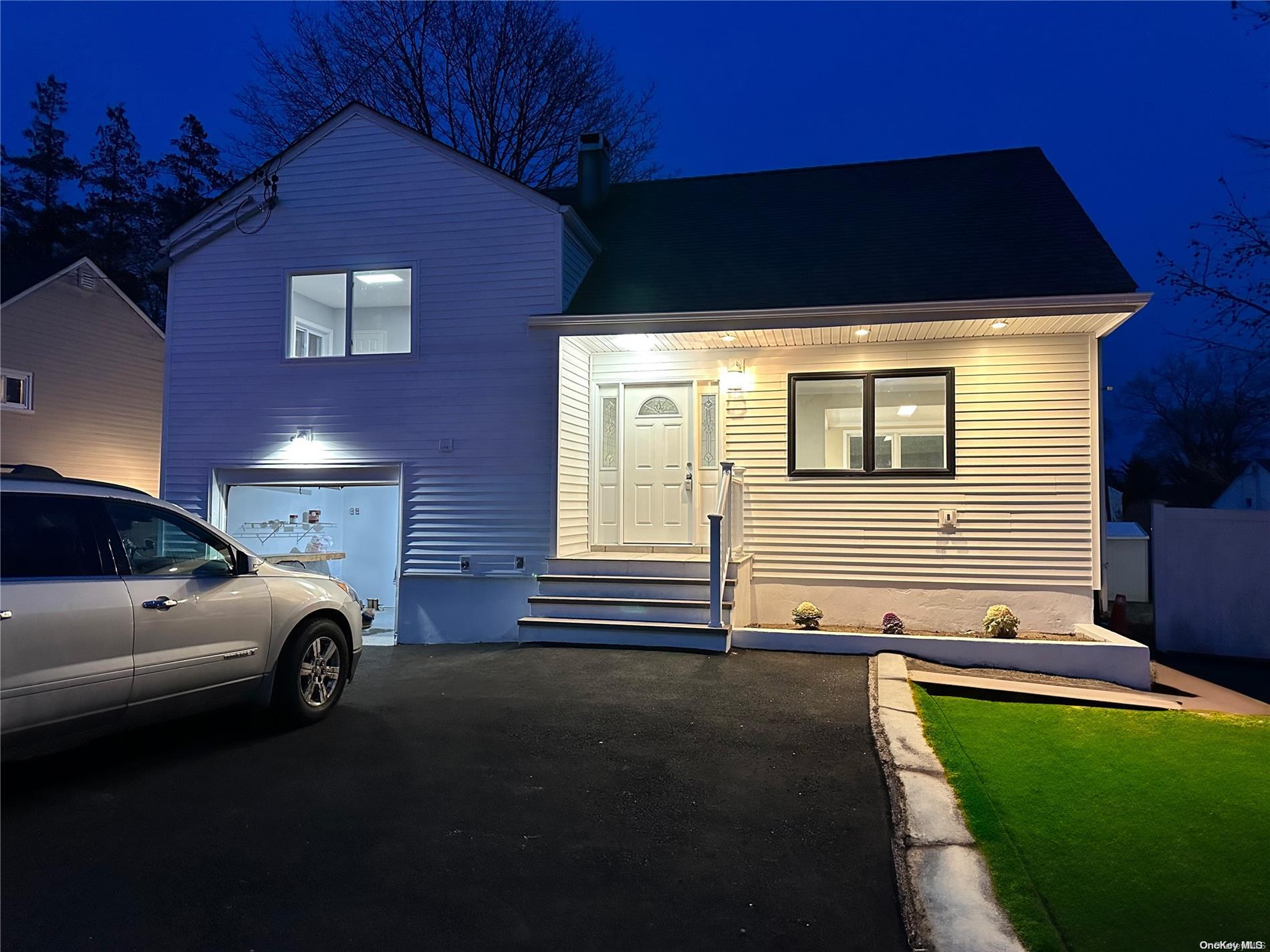 135 Commack Road North Babylon, NY 11703 - Photo 1 of 1 Gallery Image 1