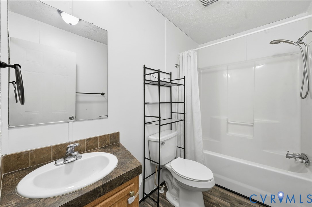 24140 Genito Road Amelia Court House, VA 23002 - Photo 22 of 44 Hall bathroom