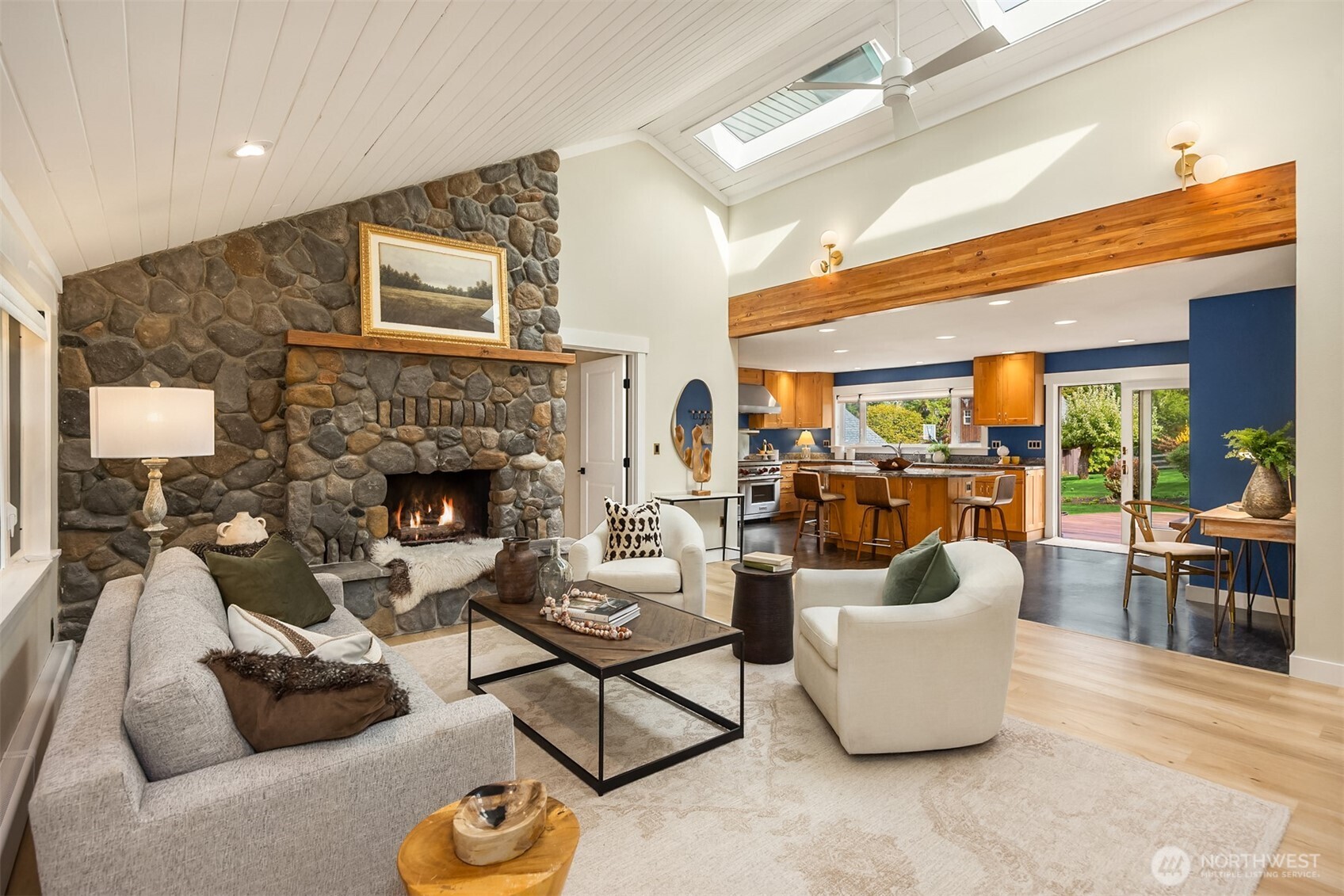 8018 Hansen Road Northeast Bainbridge Island, WA 98110 - Photo 6 of 40 Gallery Image 6