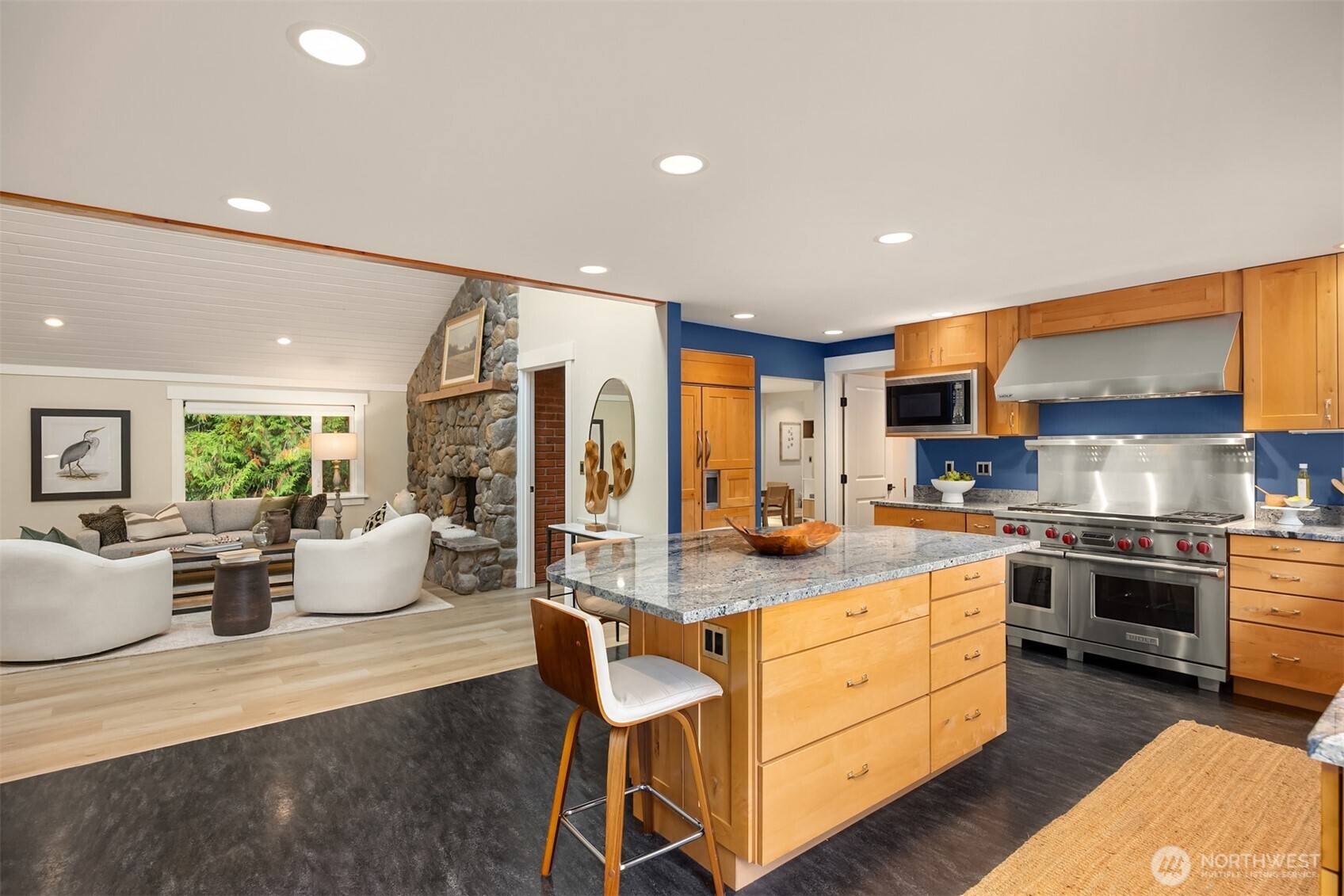 8018 Hansen Road Northeast Bainbridge Island, WA 98110 - Photo 9 of 40 Gallery Image 9