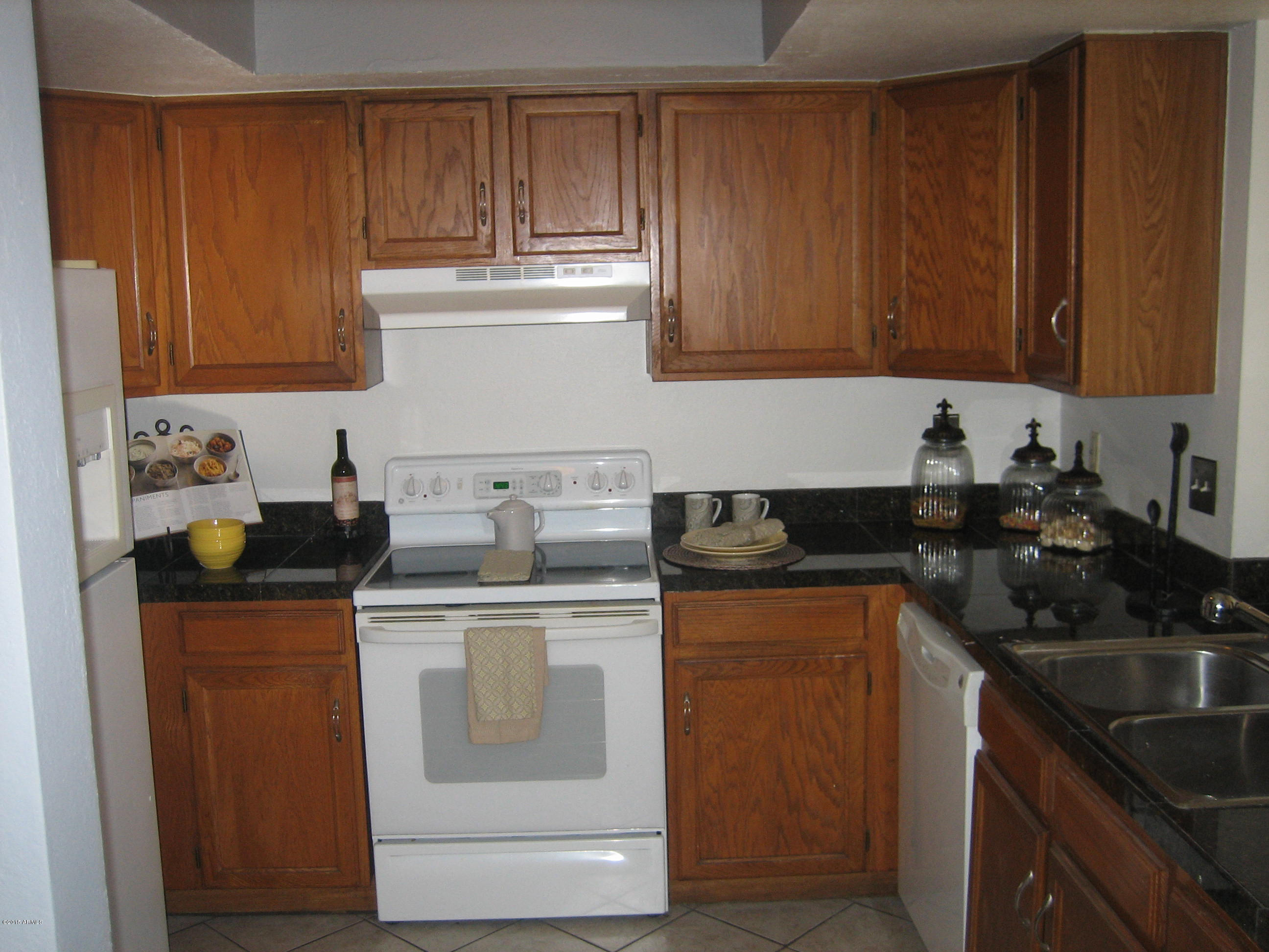 2834 South Ext Road, Unit 1077 Mesa, AZ 85210 - Photo 13 of 33 Kitchen