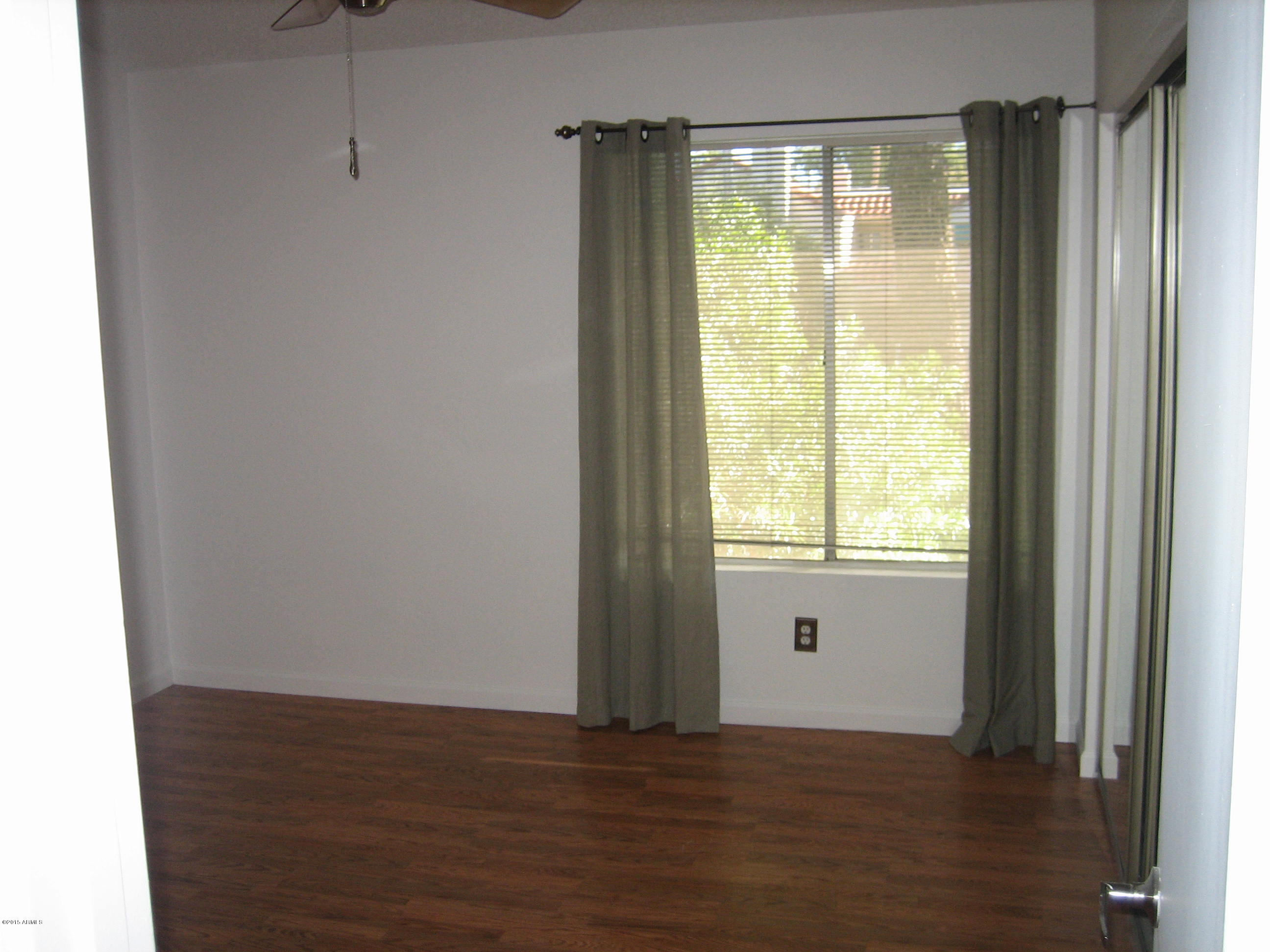 2834 South Ext Road, Unit 1077 Mesa, AZ 85210 - Photo 22 of 33 Master Bedroom
