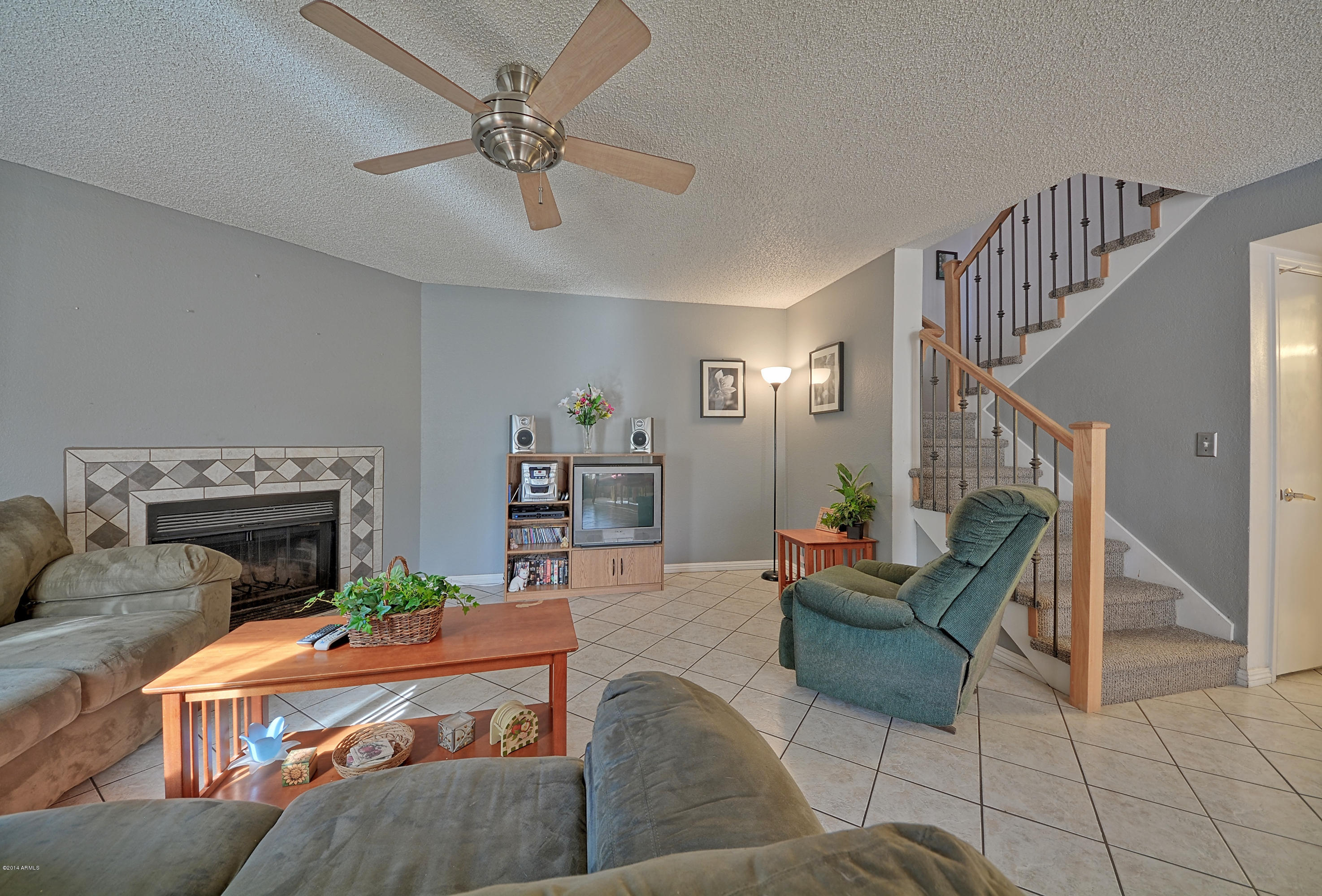 2834 South Ext Road, Unit 1077 Mesa, AZ 85210 - Photo 9 of 33 Living Room(3)