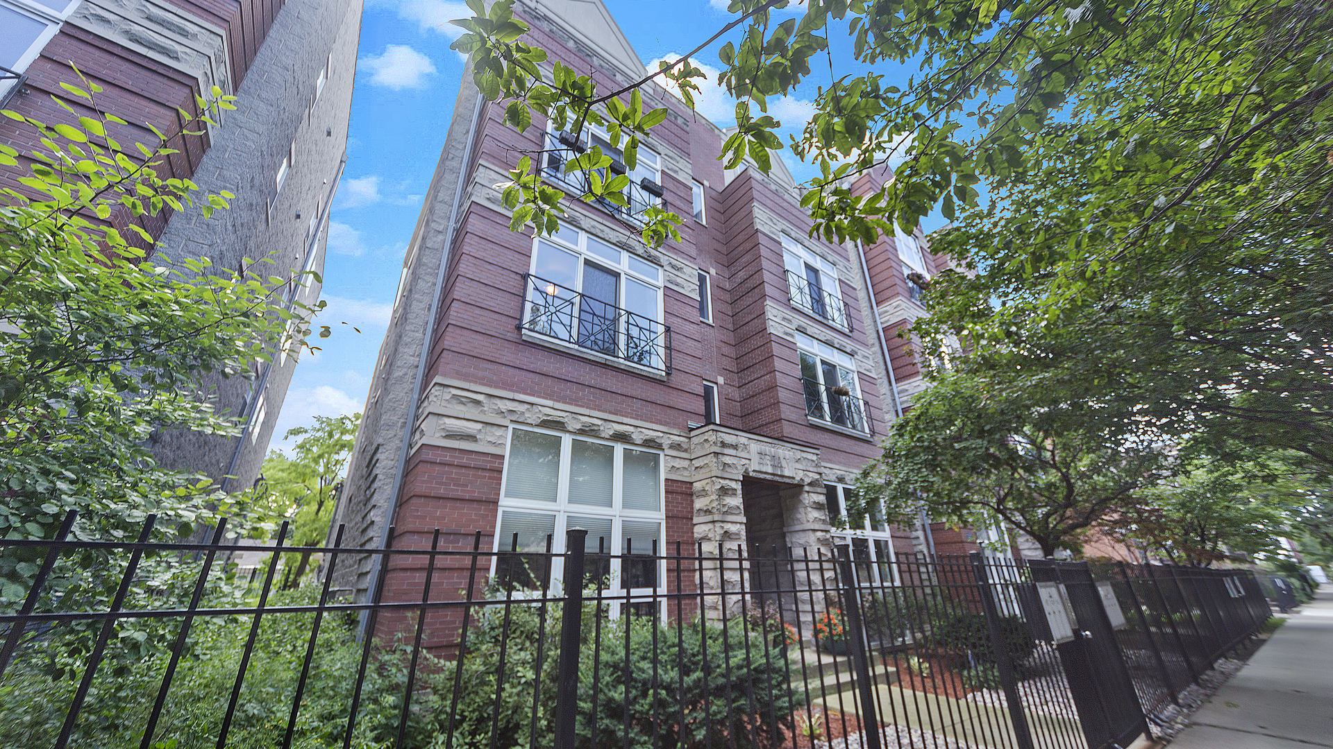 2123 West Rice Street, Unit 2E Chicago, IL 60622 - Photo 1 of 19