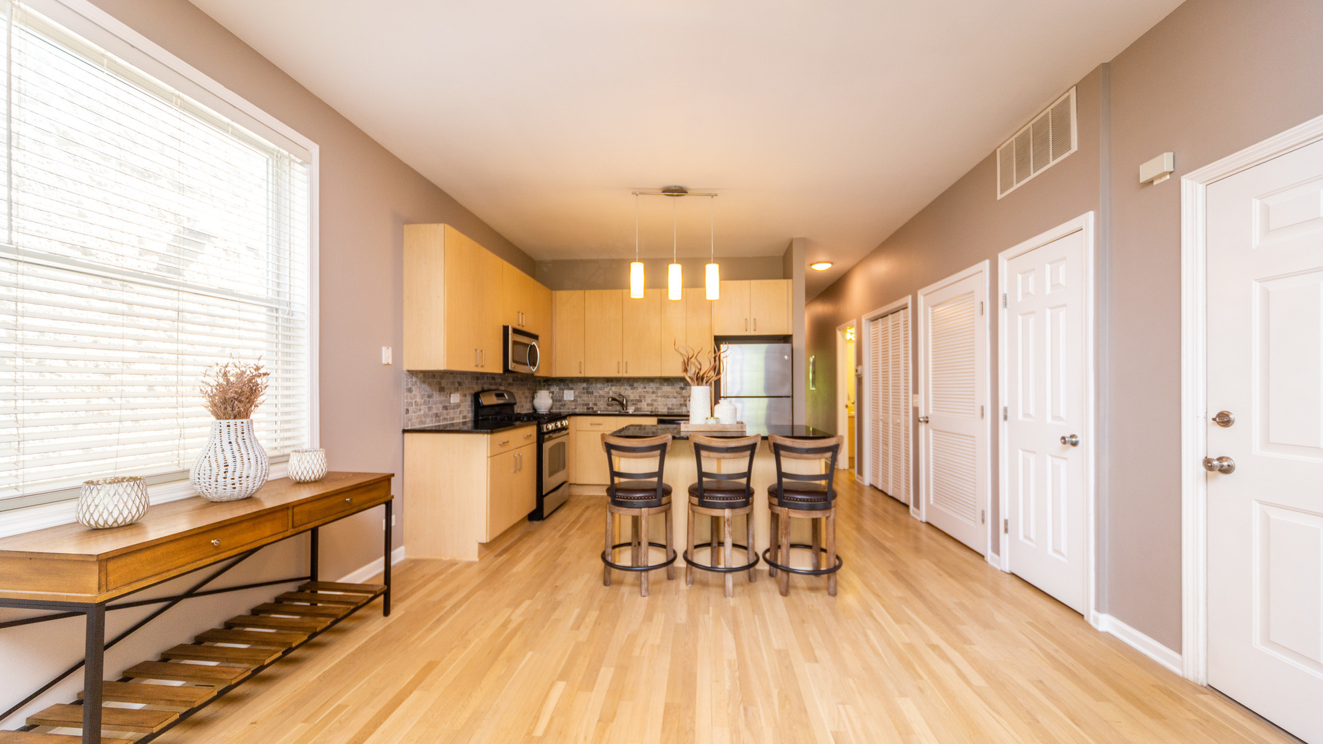 2123 West Rice Street, Unit 2E Chicago, IL 60622 - Photo 5 of 19