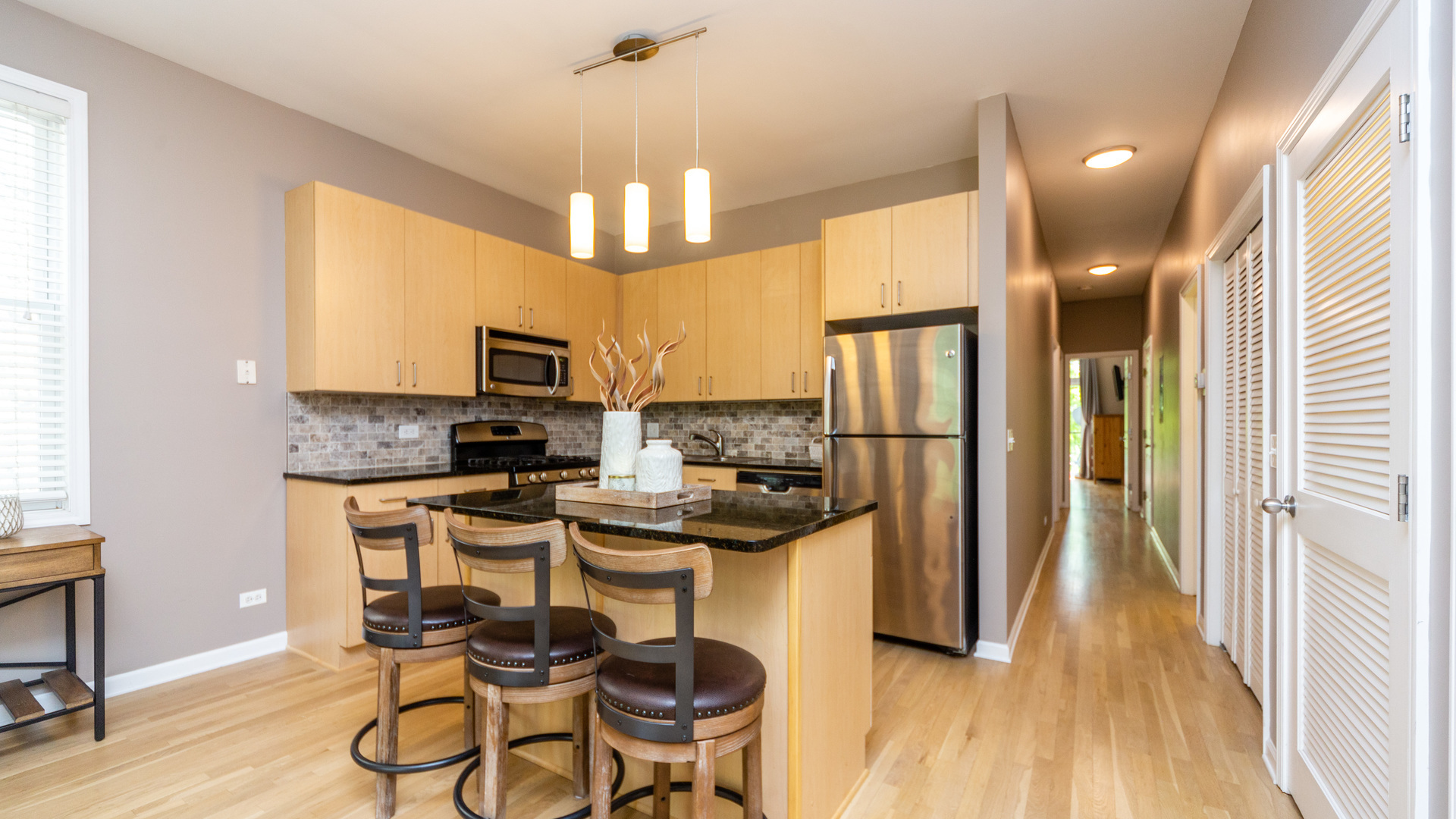 2123 West Rice Street, Unit 2E Chicago, IL 60622 - Photo 7 of 19