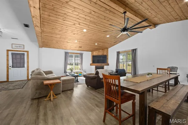 $259,900 | 1822 Trapper Avenue, Mulberry Grove, IL 62262