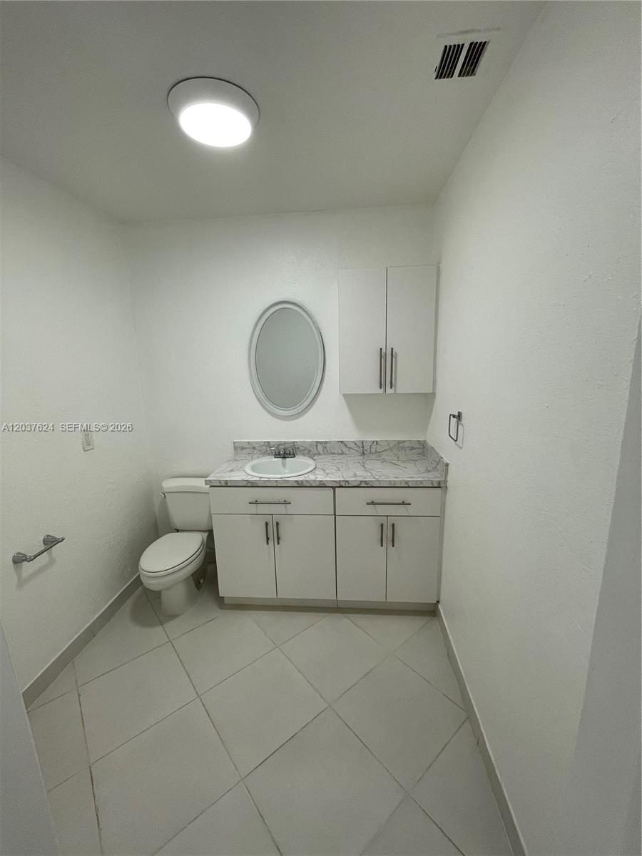 1501 Northeast 173rd Street North Miami Beach, FL 33162 - Photo 11 of 20