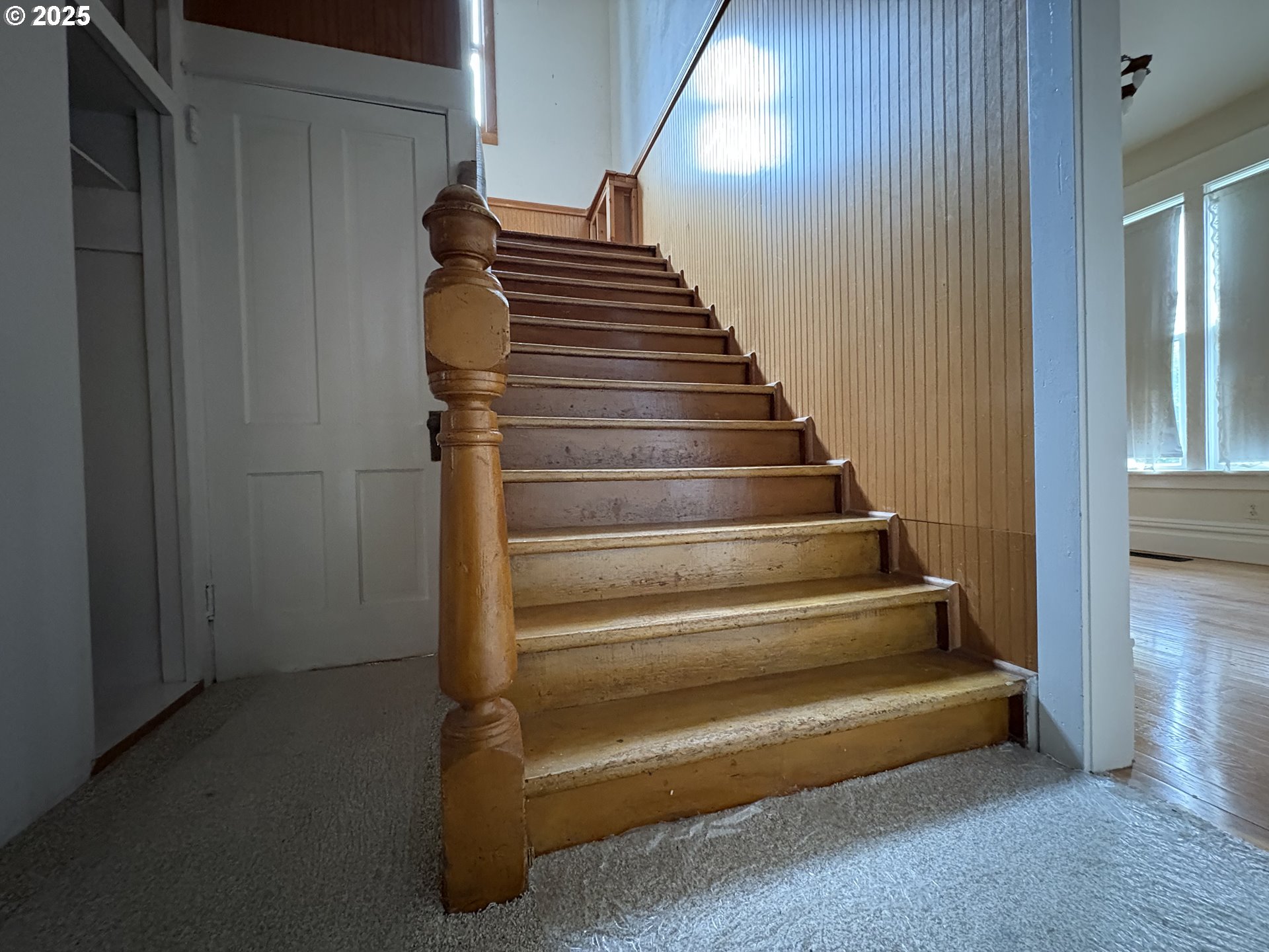 430 West Water Street Stayton, OR 97383 - Photo 24 of 42 a view of entryway