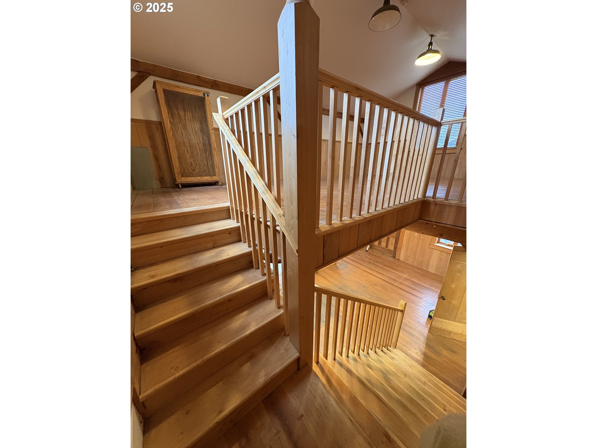 430 West Water Street Stayton, OR 97383 - Photo 27 of 42 a view of entryway