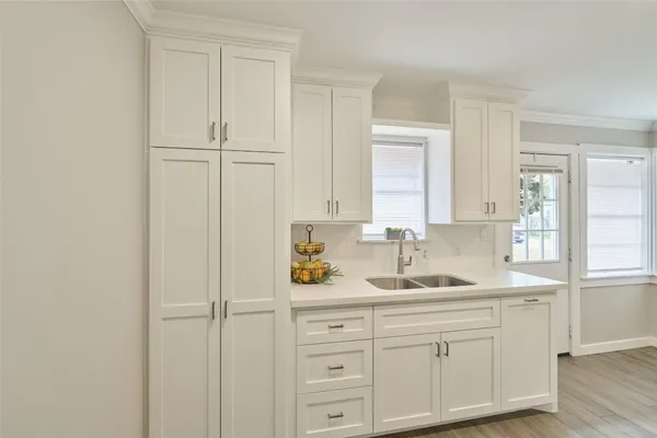 $1,350 | 309 South Magnolia Street, Tomball, TX 77375