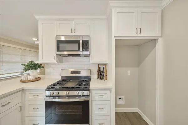 $1,350 | 309 South Magnolia Street, Tomball, TX 77375