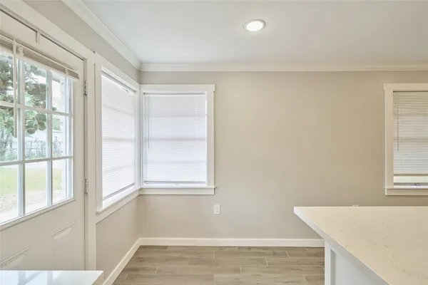 $1,350 | 309 South Magnolia Street, Tomball, TX 77375
