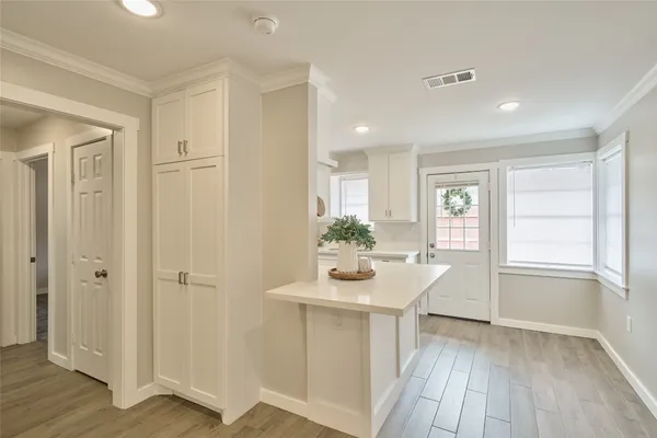 $1,350 | 309 South Magnolia Street, Tomball, TX 77375