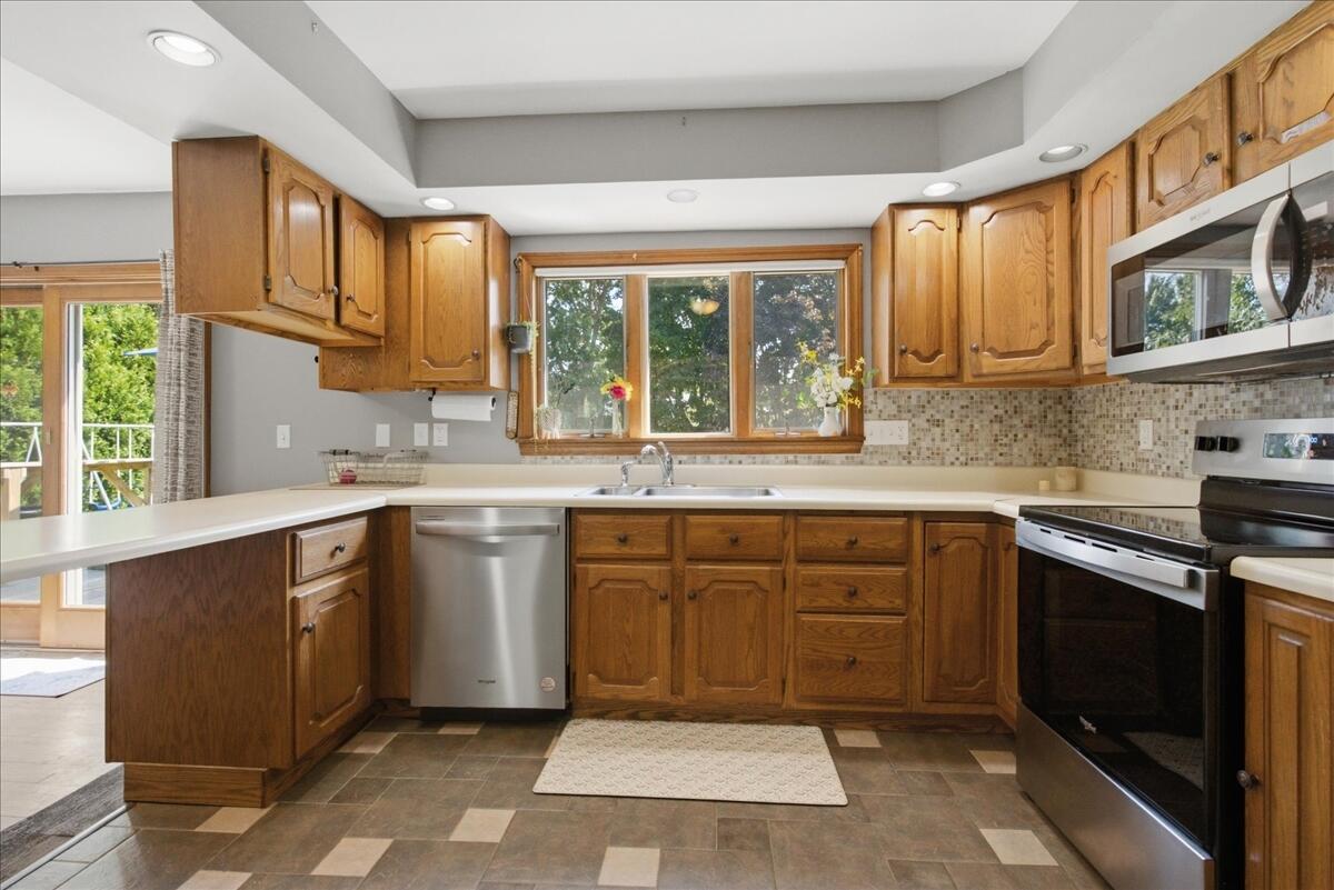 30 Birch Road Auburn, ME 04210 - Photo 13 of 101 028-02_Kitchen 01