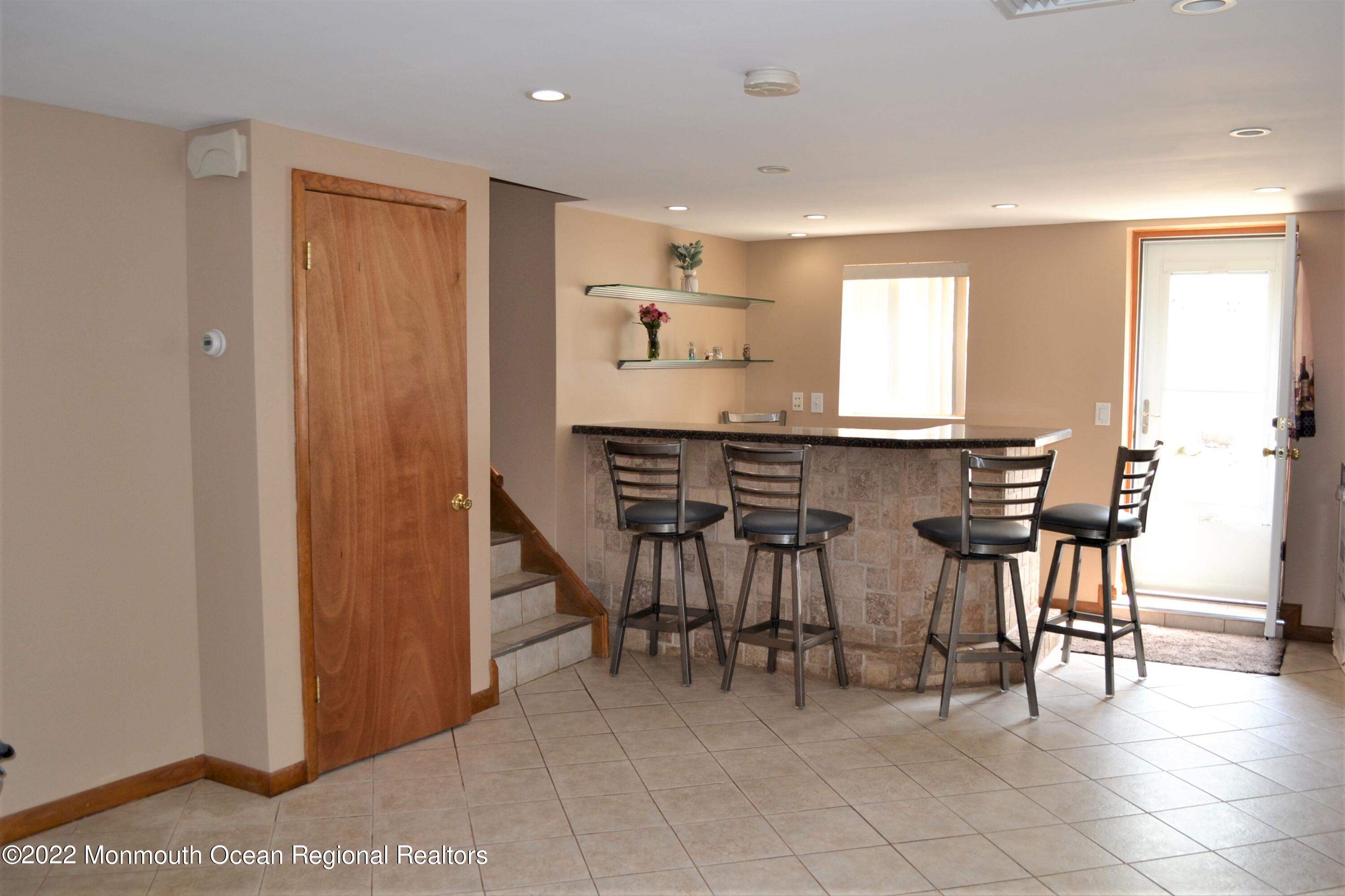 319 Boulevard Kenilworth, NJ 07033 - Photo 11 of 40 family room bar