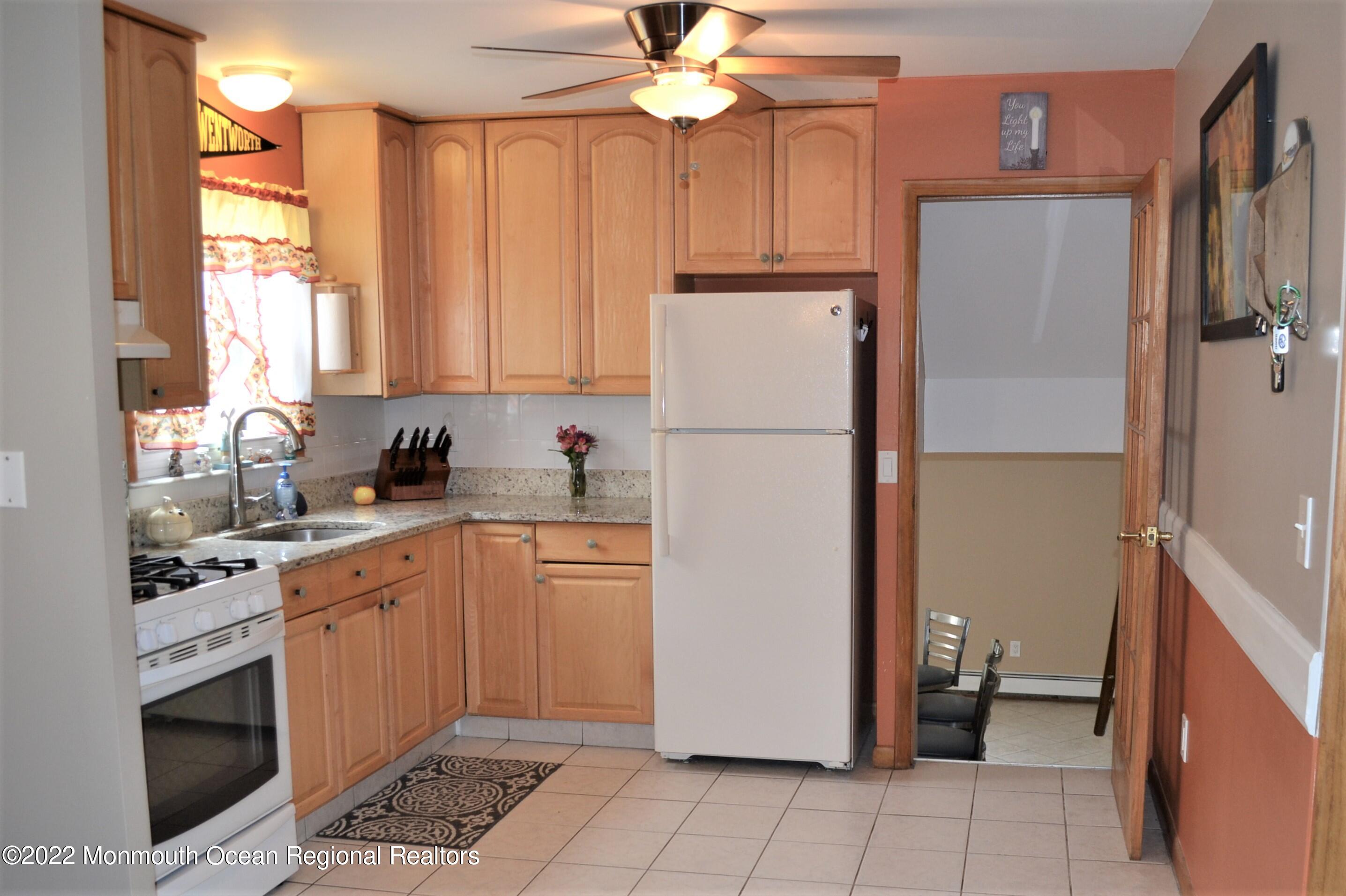 319 Boulevard Kenilworth, NJ 07033 - Photo 9 of 40 kitchen to lower level