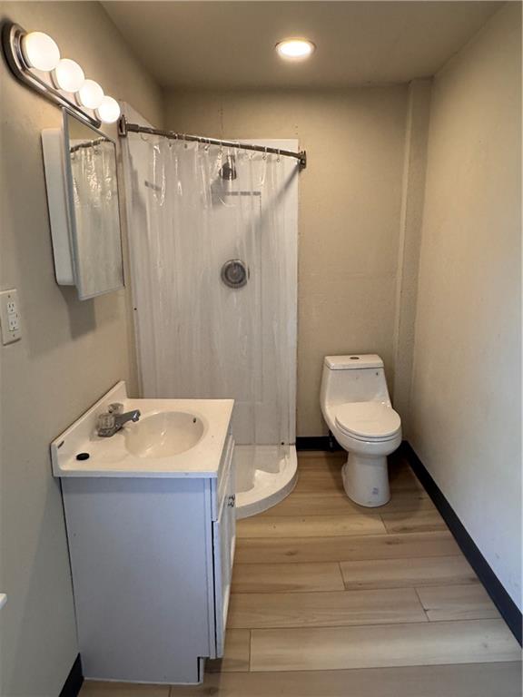 528 3rd Street Charleroi, PA 15022 - Photo 47 of 50 a bathroom with a sink toilet and shower