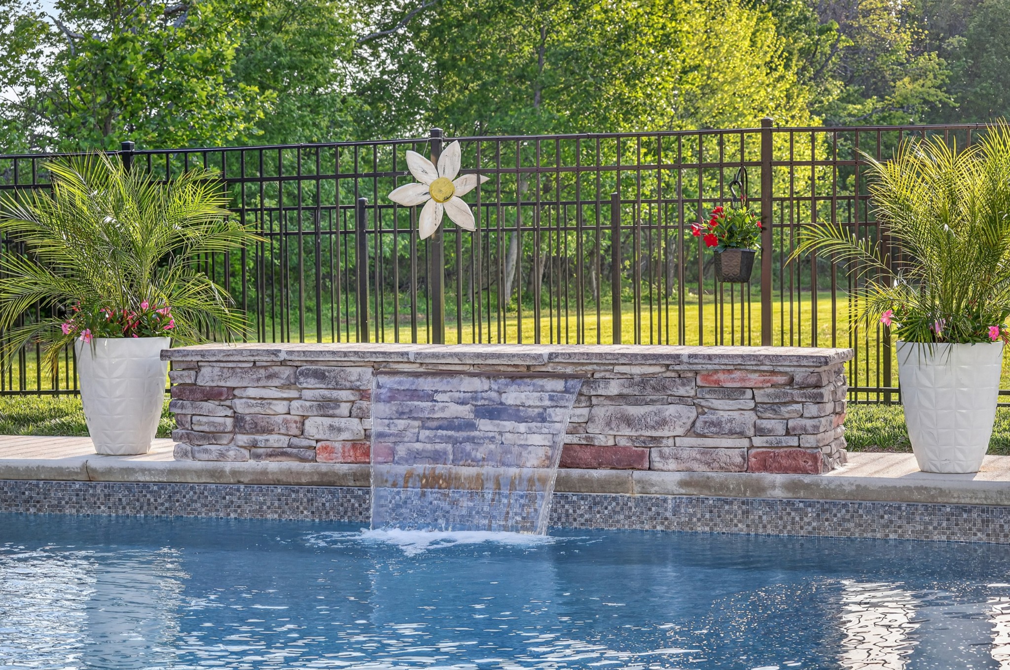 879 Mt Vernon Road Bethpage, TN 37022 - Photo 15 of 67