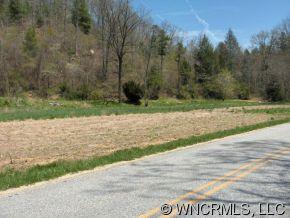 2185 Deep Gap Road Hendersonville, NC 28792 - Photo 8 of 10 a view of a pathway of a house