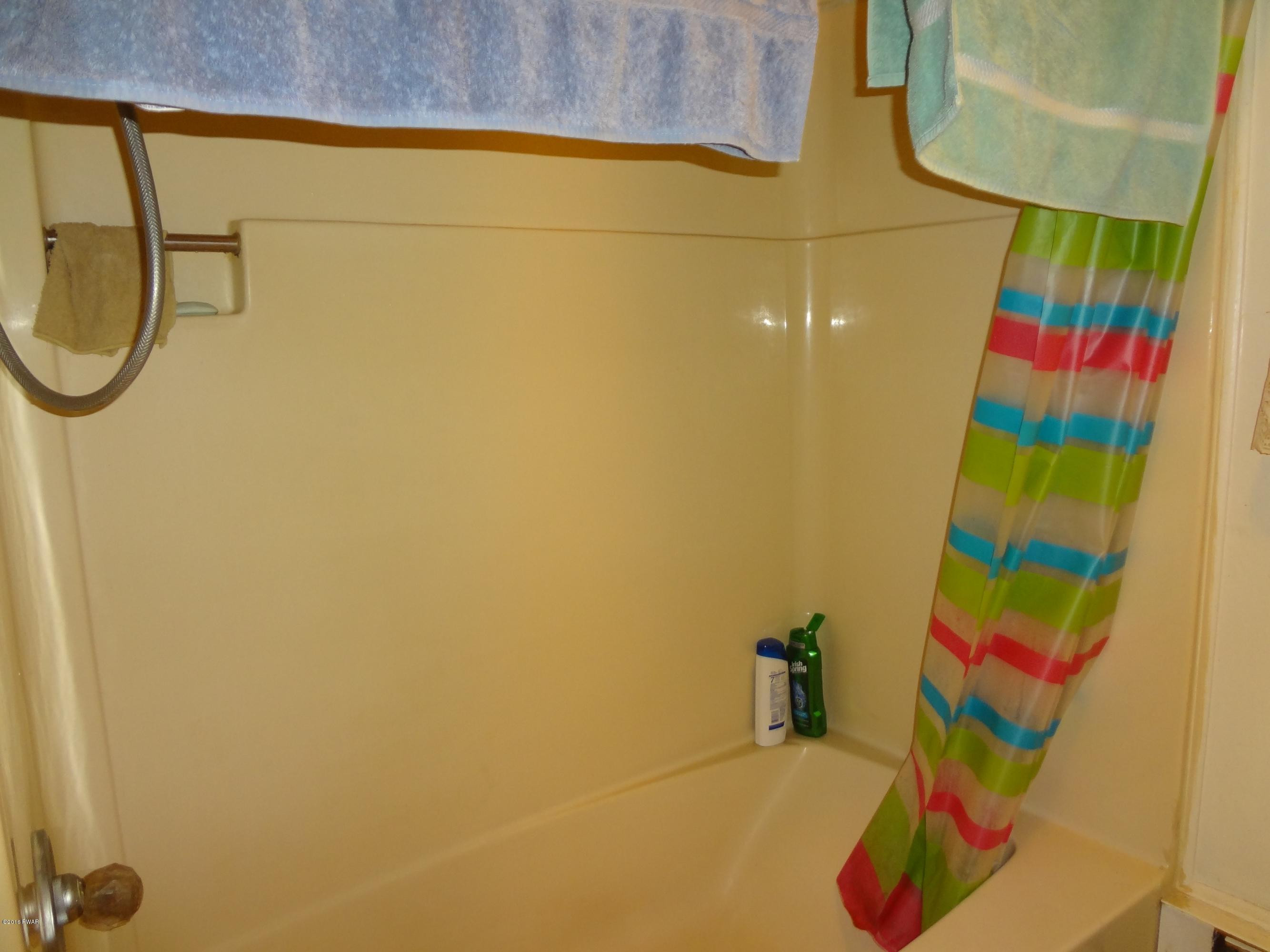 154 Hemlock Grove Road Greentown, PA 18426 - Photo 31 of 49