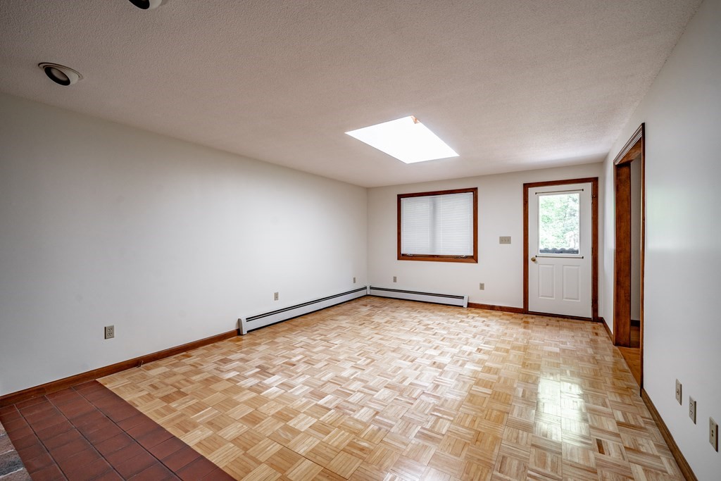 76 Fair Oak Road Springfield, MA 01128 - Photo 15 of 30