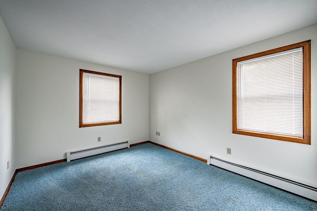 76 Fair Oak Road Springfield, MA 01128 - Photo 18 of 30