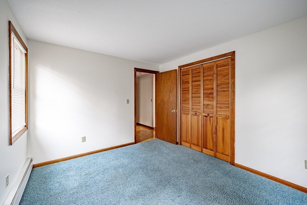 76 Fair Oak Road Springfield, MA 01128 - Photo 20 of 30