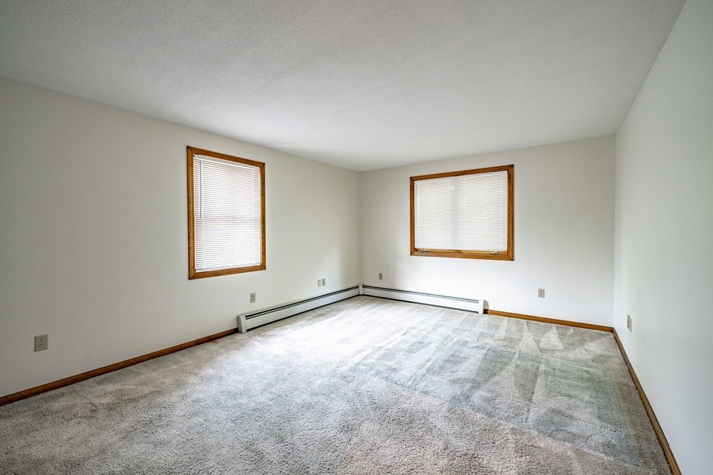 76 Fair Oak Road Springfield, MA 01128 - Photo 21 of 30