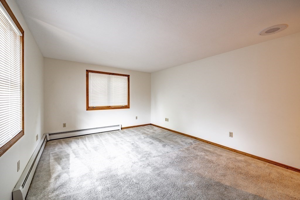 76 Fair Oak Road Springfield, MA 01128 - Photo 22 of 30