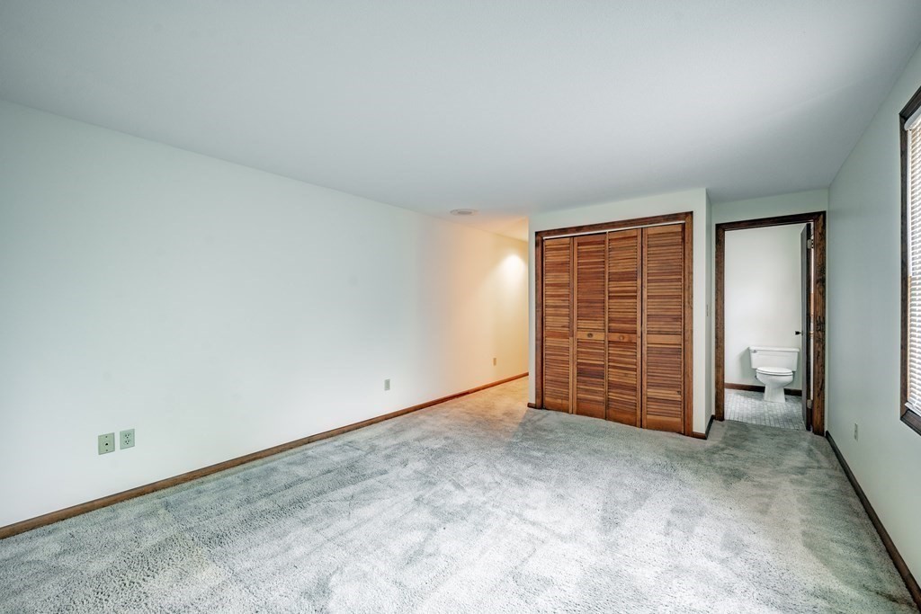 76 Fair Oak Road Springfield, MA 01128 - Photo 24 of 30