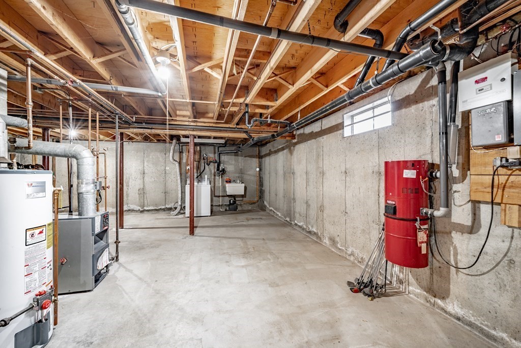 76 Fair Oak Road Springfield, MA 01128 - Photo 26 of 30