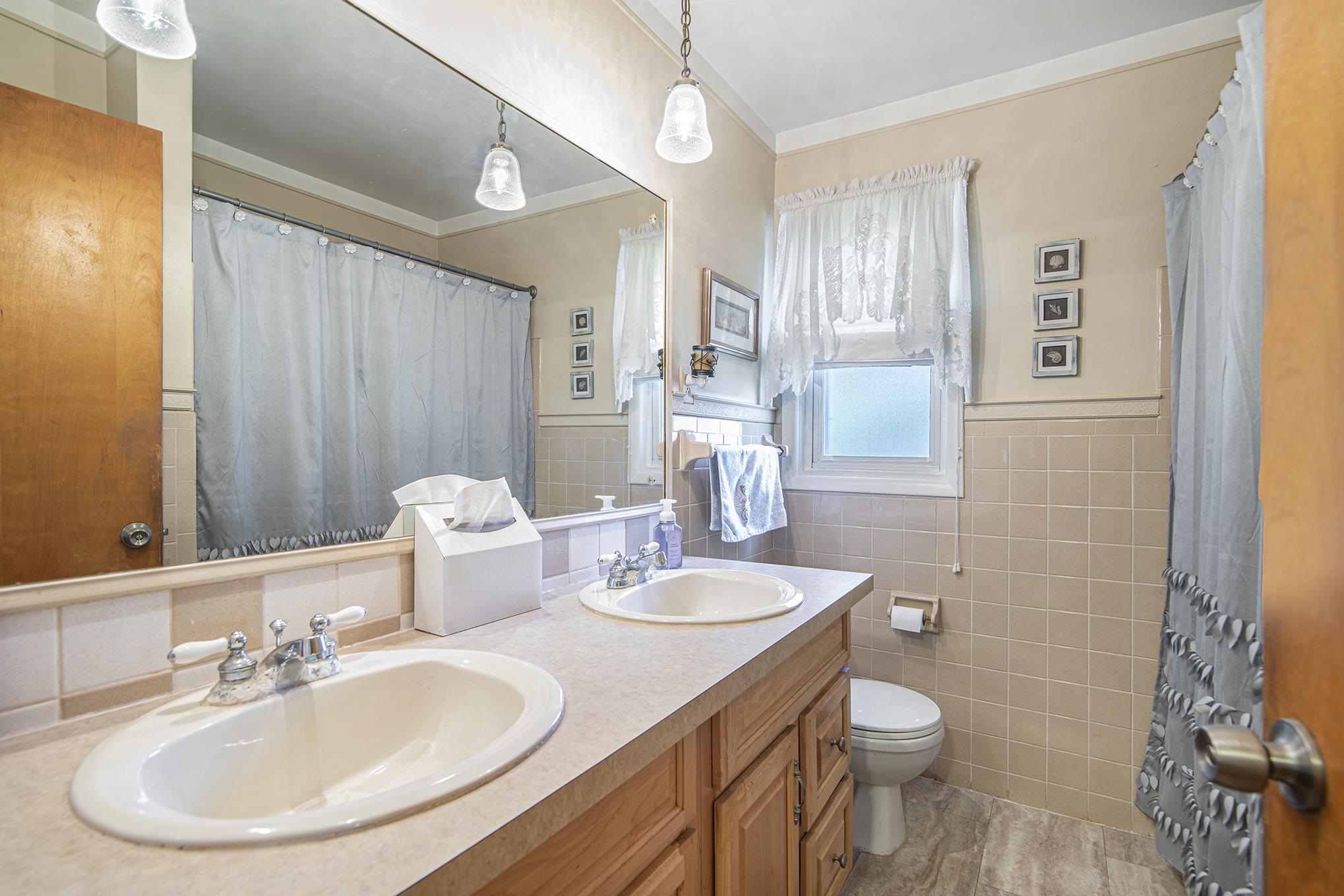 8158 Coldwater Road Flushing, MI 48433 - Photo 16 of 26 50094257-15.JPG