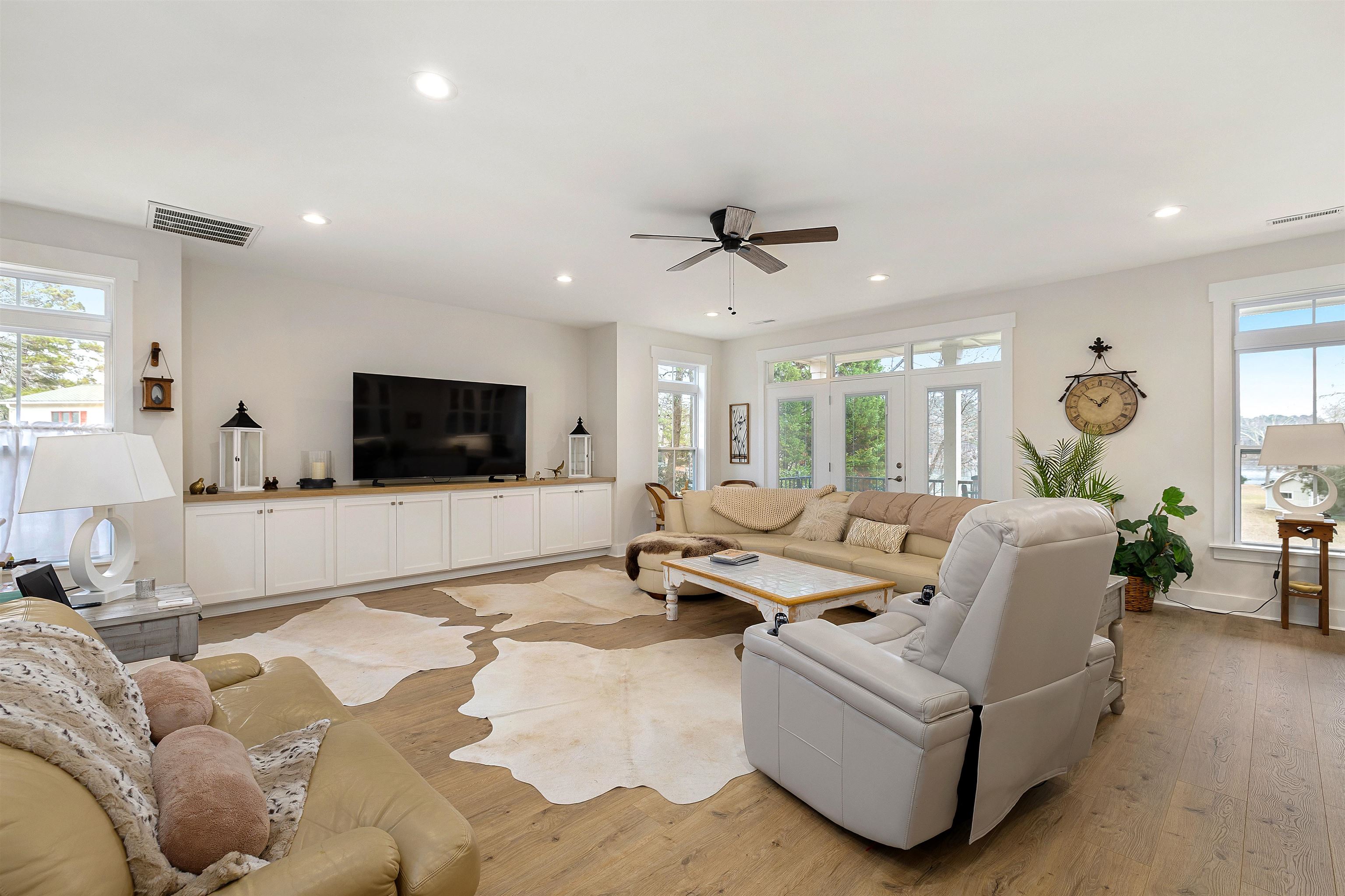 2475 Clubhouse Road Summerton, SC 29148 - Photo 2 of 39