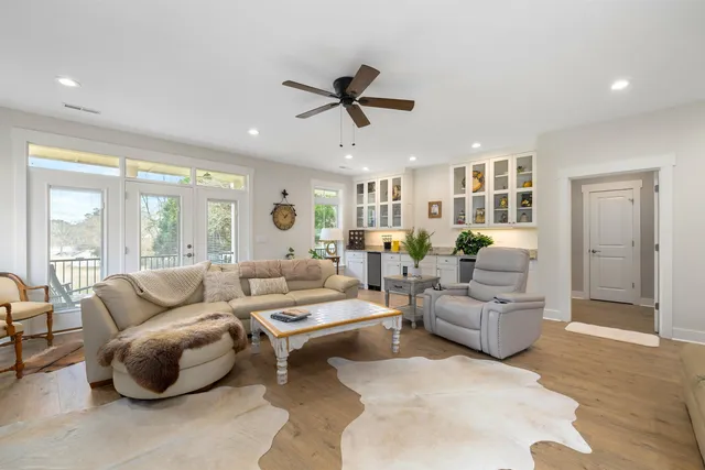 $875,000 | 2475 Clubhouse Road, Summerton, SC 29148