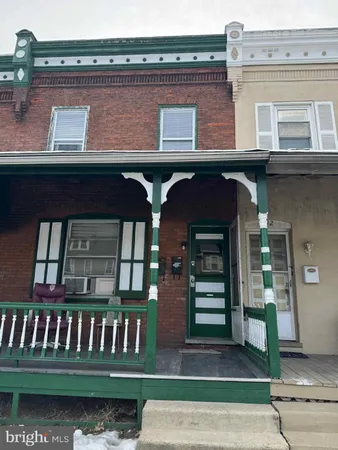 $1,300 | 240 Charles Street, Unit 2, Coatesville, PA 19320