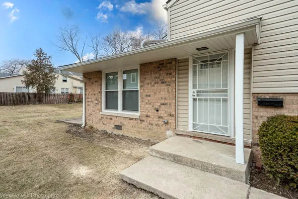 $199,900 | 1101 Williamsburg Road, Country Club Hills, IL 60478